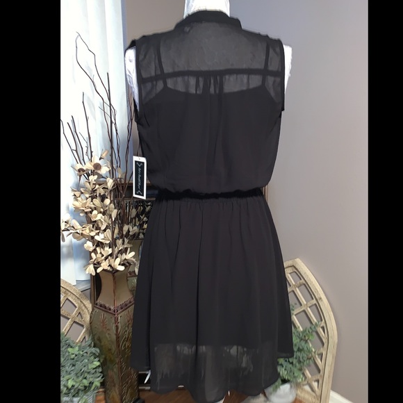 Belted Sleeveless Tunic - Picture 2 of 5